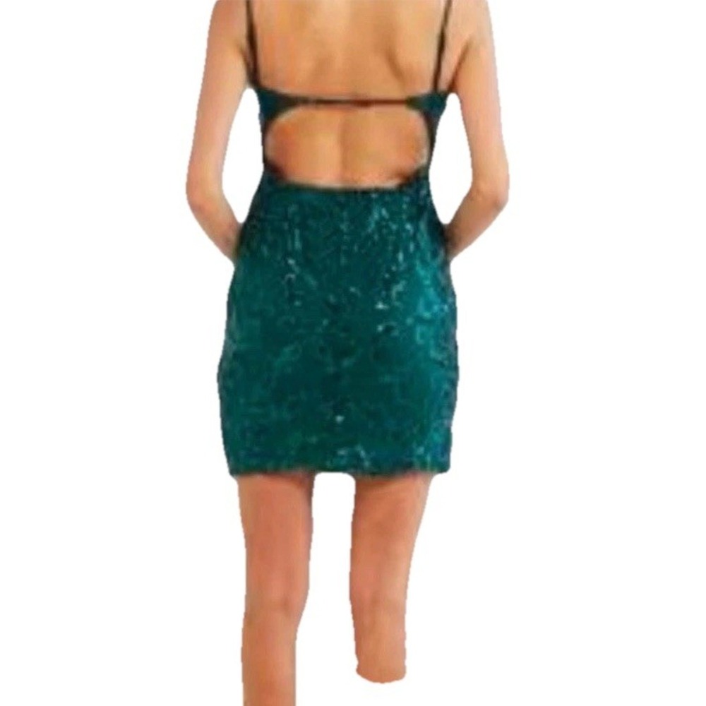 Crystal Sky Sequined sheath Cocktail dress. Size XSmall Prom Wedding homecoming